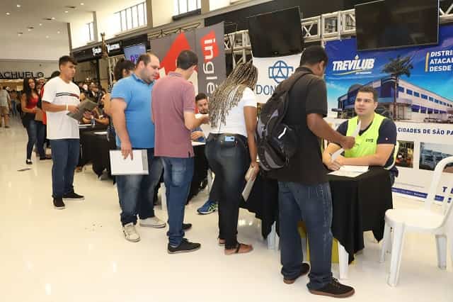 Mais de 5 mil vagas na feira de empregos do Tivoli no domingo 1 Feira da Empregabilidade edicao 2019