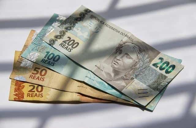 TSE identifica R$ 605 milhões em transações suspeitas de campanhas 3 frio canva 6