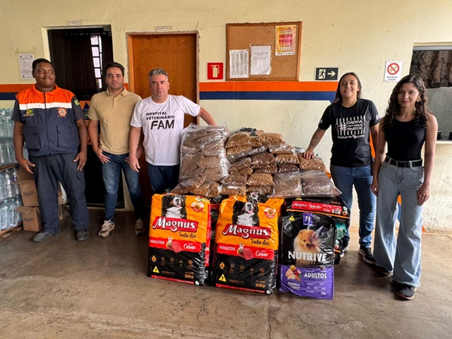 Hospital Veterinário FAM doa 800 kg de ração para cães e gatos de Santa Bárbara 1 fam-trote