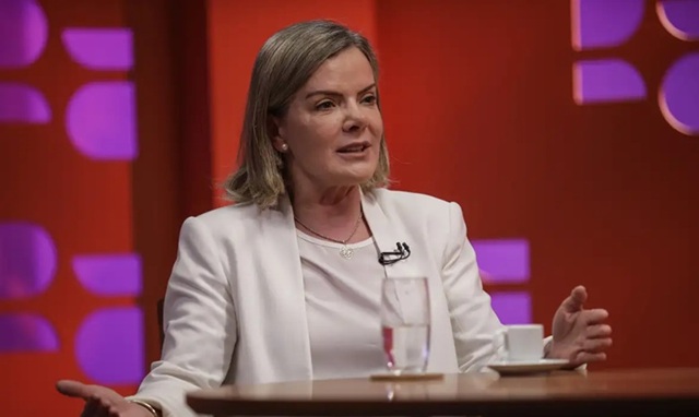 Lula nomeia Gleisi Hoffmann para comandar articulação política 3 gleisi-lula