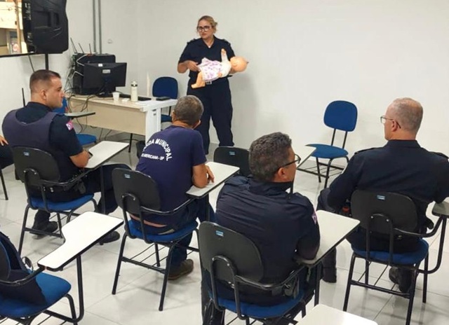 Guardas municipais passam por capacitação em Atendimento Pré-Hospitalar 1 guarda-capacitação em Atendimento Pré-Hospitalar (2)