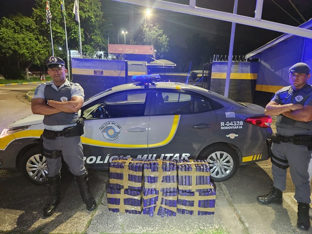 Polícia Rodoviária prende mulher de 26 anos com 170 tijolos de maconha 1 policia-rodoviaria-mulher-maconha