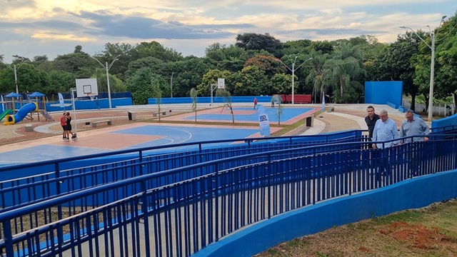 Prefeito Chico entrega reforma da Praça de Esportes do Zanaga 1 reforma-zanaga