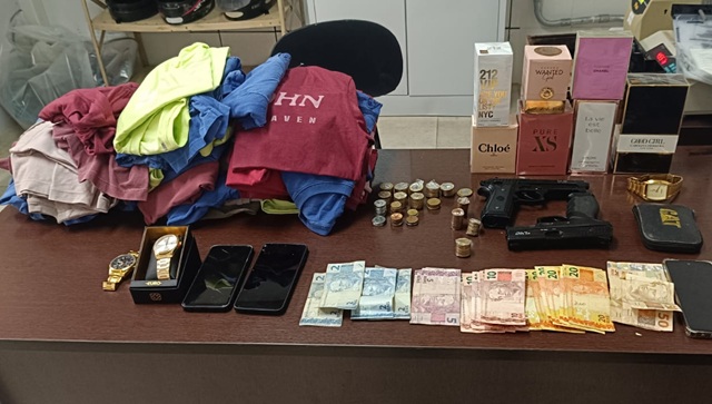 Trio vai preso após série de roubos com réplicas de arma de fogo 1 trio-preso