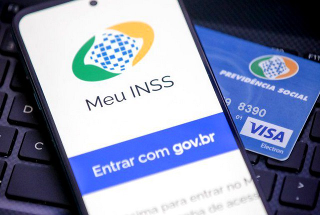 Aposentados e pensionistas não precisam ir ao banco para fazer prova de vida 1 Aposentados e pensionistas não precisam ir ao banco para fazer prova de vida