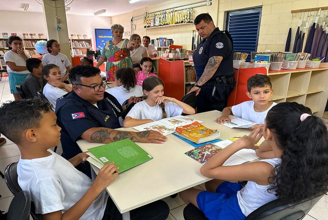 Escola desenvolve projeto de leitura em parceria com a Gama 1 Escola desenvolve projeto de leitura em parceria com a Gama