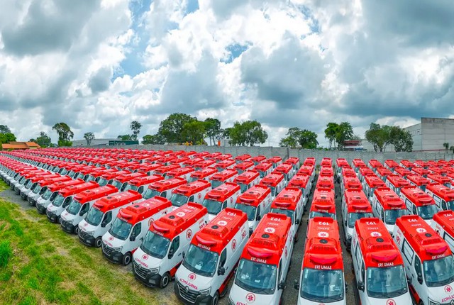 Lula entrega 789 novas ambulâncias para a frota do Samu 2 Lula entrega 789 novas ambulâncias para a frota do Samu 1