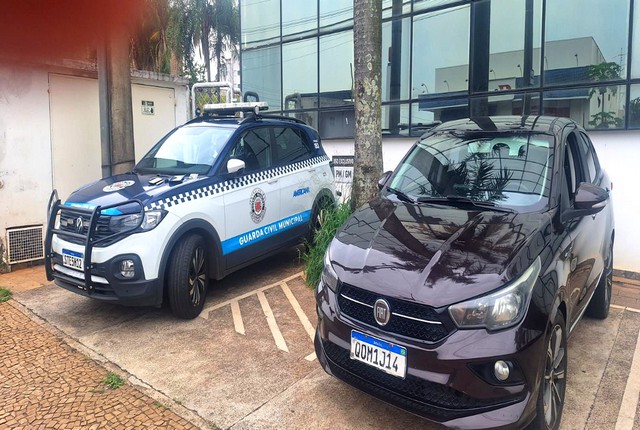 Motorista é preso em Americana por adulterar placas de carro com fita isolante 1 Motorista é preso em Americana por adulterar placas de carro com fita isolante