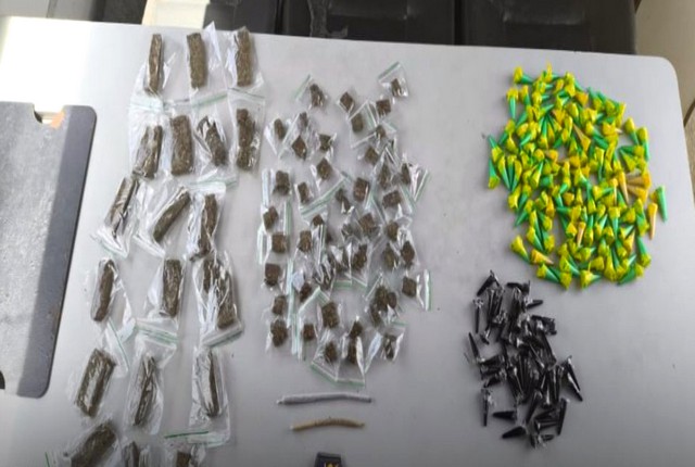 PM prende traficante com 226 porções de drogas em Sumaré 1 PM prende traficante com 226 porções de drogas em Sumaré