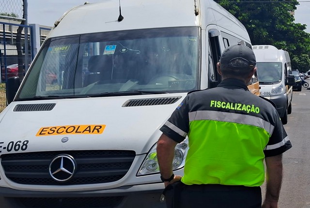 Prefeitura de Sumaré realiza fiscalização do transporte escolar e apreende ônibus irregular 1 Prefeitura de Sumaré realiza fiscalização do transporte escolar e apreende ônibus irregular