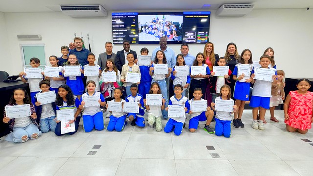 “Vereadores Estudantes” tomam posse nesta quinta-feira em Nova Odessa 1 1745596718051 86