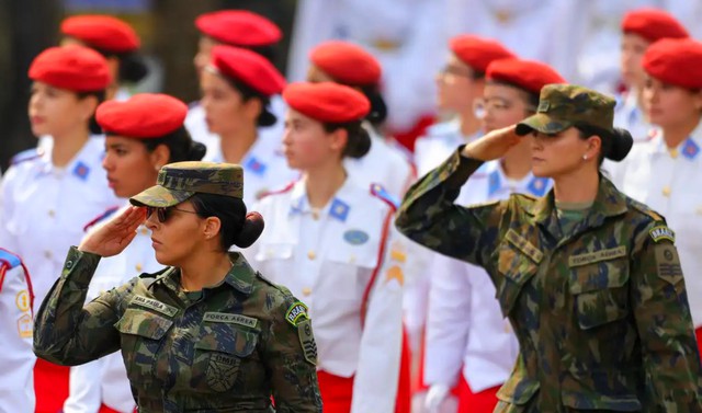 Começa em Brasília seleção para serviço militar feminino voluntário 1 Começa em Brasília seleção para serviço militar feminino voluntário
