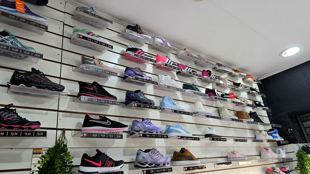 DIG apreende roupas e sapatos falsificados em lojas do Calcadao de Americana 1