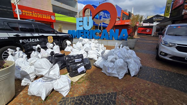 DIG apreende roupas e sapatos falsificados em lojas do Calçadão de Americana 2 DIG apreende roupas e sapatos falsificados em lojas do Calçadão de Americana