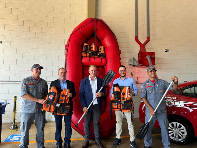 Deputado entrega viaturas aos Bombeiros de Sumaré e Nova Odessa 1 Deputado entrega viaturas aos Bombeiros de Sumaré e Nova Odessa