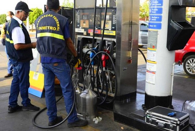 Inmetro endurece regras para bombas de combustíveis adulteradas 1 Inmetro endurece regras para bombas de combustíveis adulteradas