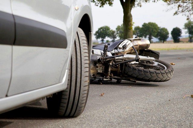 Motociclista morre após ser atingido por carro na contramão em Santa Bárbara 1 Motociclista morre após ser atingido por carro na contramão em SBO