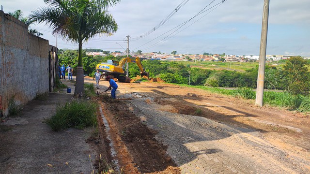 Prefeitura inicia reconstrução de galeria pluvial na antiga Rua Cinco do Jardim Boer 1 Prefeitura inicia reconstrução de galeria pluvial na antiga Rua Cinco do Jardim Boer