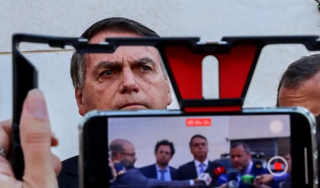 STF abre ação penal contra Bolsonaro e mais 7 réus por trama golpista 1 STF abre ação penal contra Bolsonaro e mais 7 réus por trama golpista
