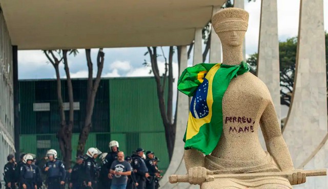 STF condena mulher que pichou estátua a 14 anos de prisão 1 STF condena mulher que pichou estátua a 14 anos de prisão