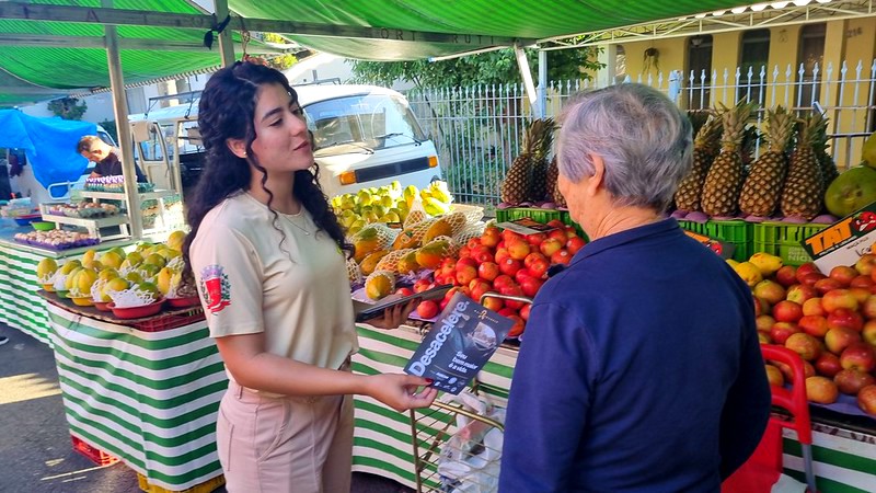 Campanha Maio Amarelo realiza ações em feiras livres de Americana