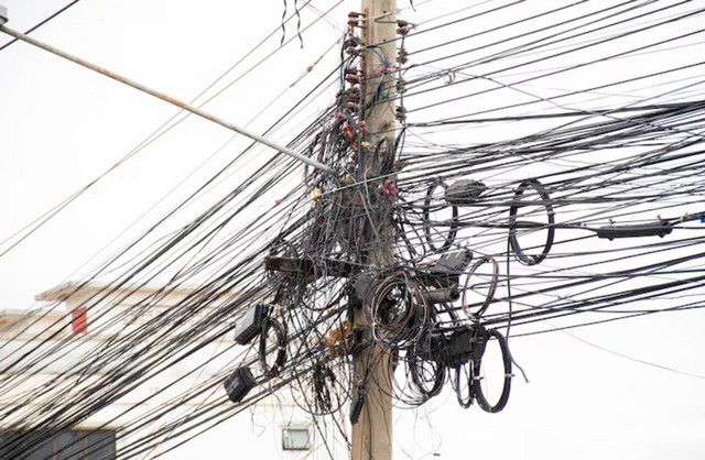 Prefeitura de Sumaré faz reunião com empresas para retirada de fios em desuso nos postes 1 Prefeitura de Sumaré faz reunião com empresas para retirada de fios em desuso nos postes
