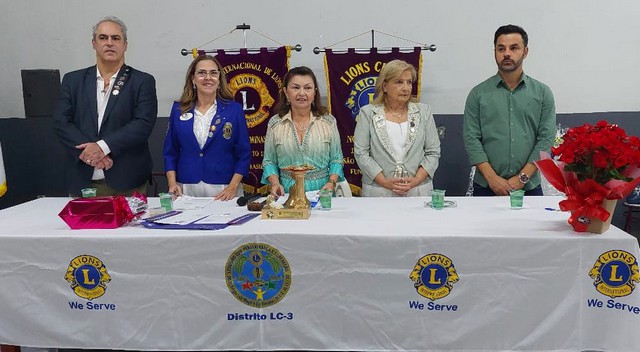 Vice-prefeito prestigia posse de novos associados no Lions Clube de Nova Odessa 1 Vice-prefeito prestigia posse de novos associados no Lions Clube de Nova Odessa