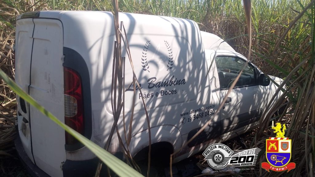 Homem vai preso após roubar Fiorino de padaria e ser flagrado desmontando o veículo 1 8b792007 041c 45a0 a8d7 5015f4a878e5