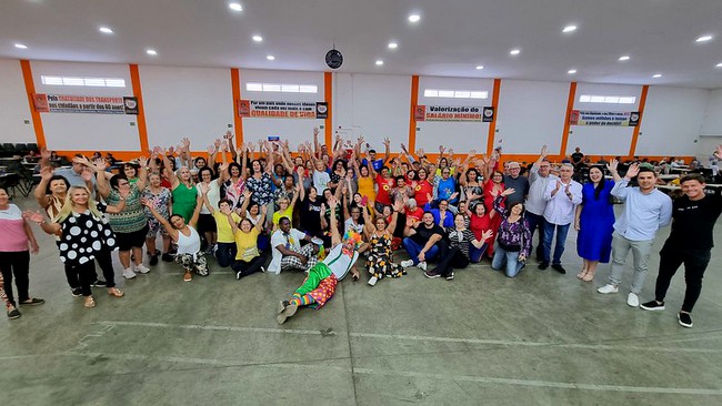 Baile da Pessoa Idosa anima o CIVI de Americana no dia 25 3