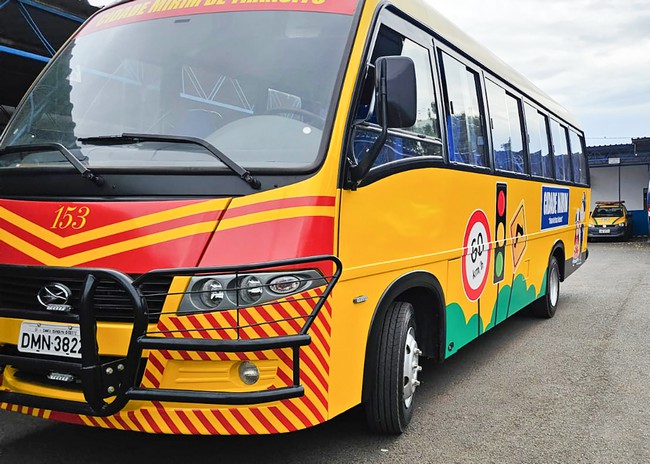 Cidade Mirim de Trânsito ganha micro-ônibus reformado para alunos 1 Cidade Mirim de Trânsito ganha micro-ônibus reformado para alunos