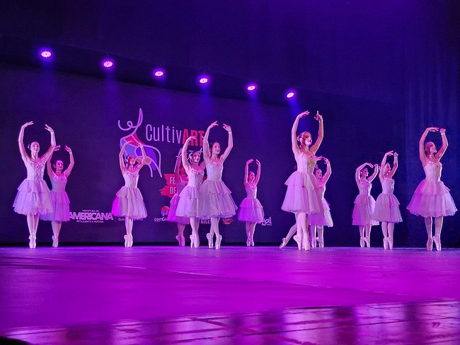 Festival de dança reúne 600 bailarinos e 2,2 mil pessoas em Americana 1 Festival de dança reúne 600 bailarinos e 2,2 mil pessoas em Americana