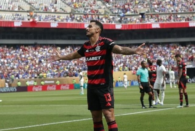 Flamengo vence Chelsea de virada e garante vaga nas oitavas do Mundial 1 Flamengo vence Chelsea de virada e garante vaga nas oitavas do Mundial