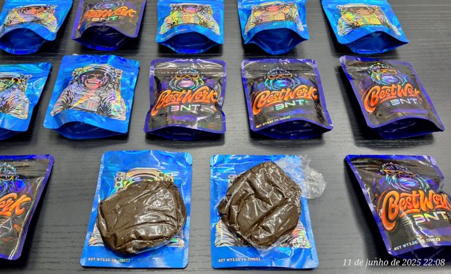 GCM de Nova Odessa apreende 1,5 kg de supermaconha e prende dois por tráfico 1 GCM de Nova Odessa apreende 1,5 kg de supermaconha e prende dois por tráfico