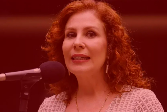 Interpol inclui Carla Zambelli na lista de foragidos internacionais 1 Interpol inclui Carla Zambelli na lista de foragidos internacionais