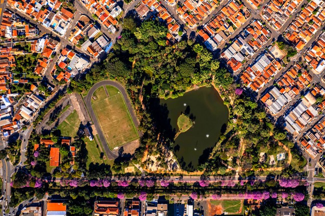 Prefeito Rafael anuncia ampliação do Parque dos Ipês com união ao Centro Social Urbano 2 Parque dos Ipês será ampliado com integração ao CSU
