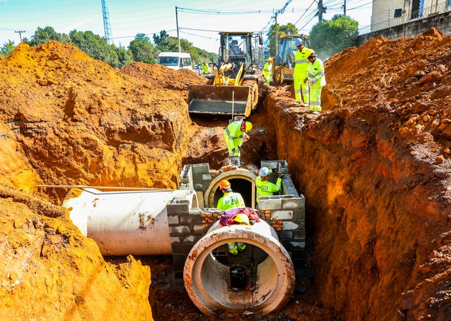 Pavimentação no Distrito Industrial de Cillo avança com obras de drenagem 1 Pavimentação no Distrito Industrial de Cillo avança com obras de drenagem