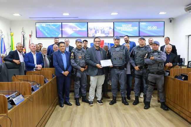 Policiais militares recebem moção por parto de emergência em Sumaré 2 Policiais militares recebem moção por parto de emergência em Sumaré