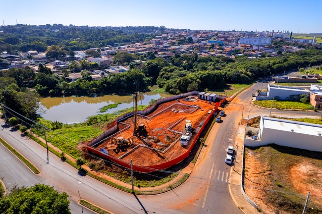 Prefeito acompanha obras da nova UBS no Aranha Oliveira 1 Prefeito acompanha obras da nova UBS no Aranha Oliveira 2