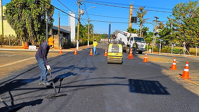 Semáforo novo vai organizar trânsito em ponto crítico de Americana 1 Semáforo novo vai organizar trânsito em ponto crítico de Americana.