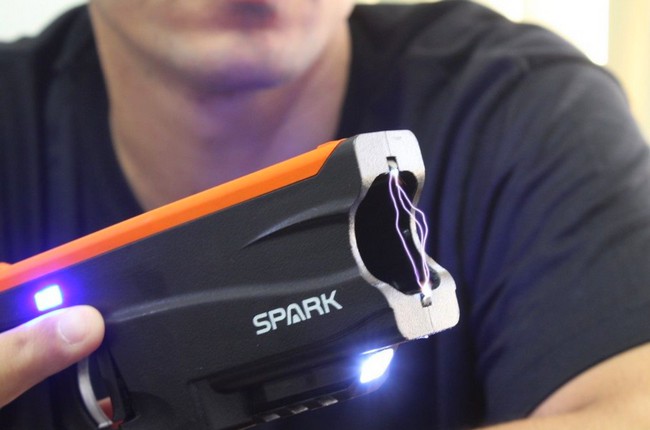 Senado analisa projeto que libera uso de ‘tasers’ por civis 1 Senado analisa projeto que libera uso de tasers por civis com regras rígidas