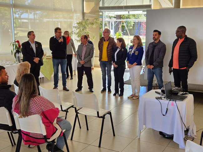 Vice-prefeito celebra entrega de tecnologia na APAE de Nova Odessa 1 Vice-prefeito celebra entrega de tecnologia na APAE de Nova Odessa