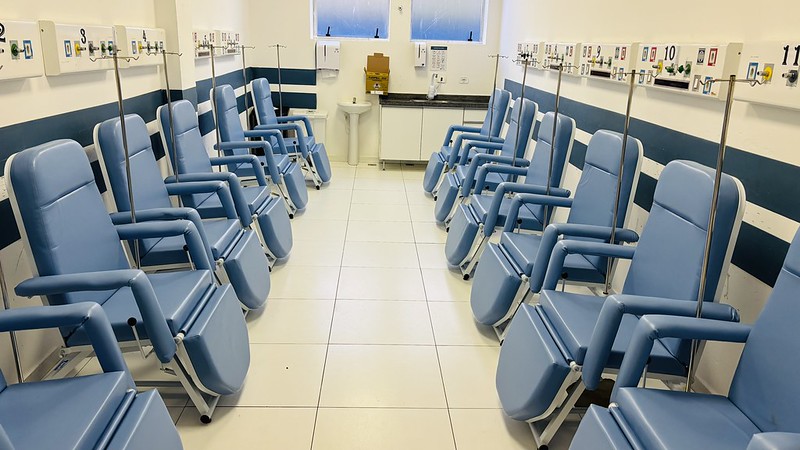 Sala de medicação do Hospital Municipal de Americana ganha novas poltronas 1 sala-medicacao-hospital-municipal