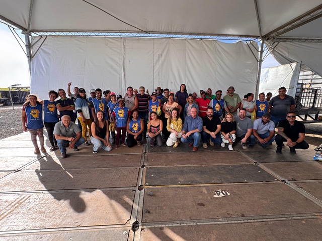 São Vicente entrega cestas básicas e kits de higiene a coletores que trabalharam na Festa do Peão 1 sao-vicente-coletores-festa-do-peao