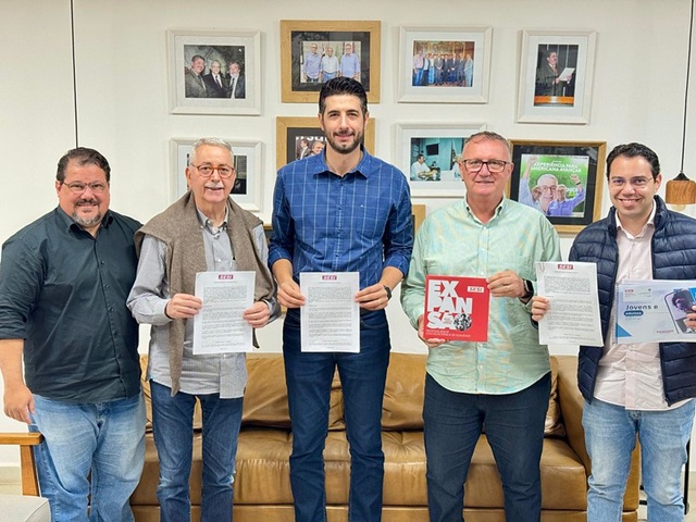 Americana recebe doação de 26,3 mil livros do SESI 2 sesi-americana-livros