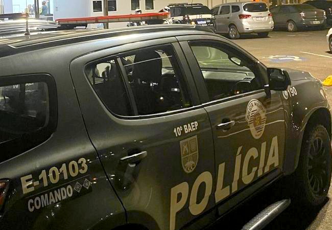 Baep prende homem com drogas, arma e dinheiro em Nova Odessa