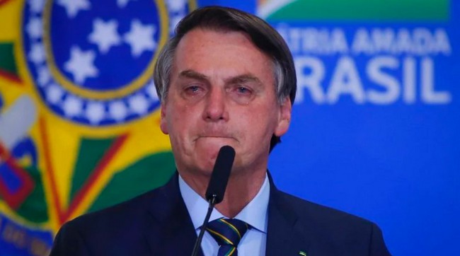 Bolsonaro chora em culto após decisão que descarta prisão preventiva 1 Bolsonaro chora em culto após decisão que descarta prisão preventiva
