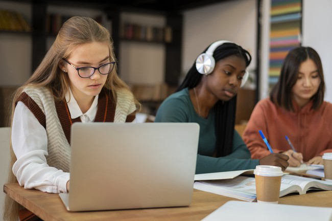 Fies abre inscrições para 74,5 mil vagas no 2º semestre de 2025 2 Fies abre inscrições para 74,5 mil vagas no 2º semestre de 2025