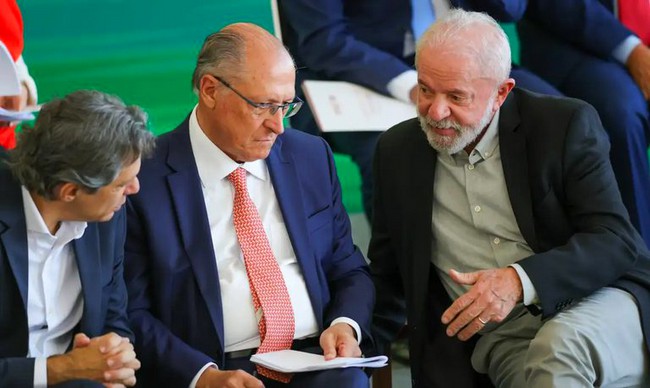 Governo vai regulamentar Lei da Reciprocidade contra EUA até terça 2 Governo vai regulamentar Lei da Reciprocidade contra EUA até terça