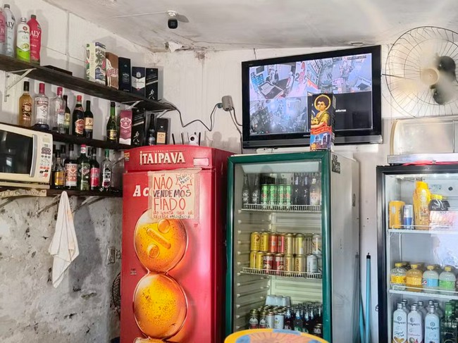 PM flagra exploração sexual de adolescentes em adega de Sumaré