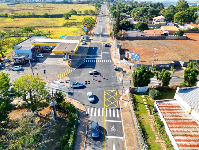 Semáforos novos começam a funcionar na Praia dos Namorados nesta 5ª